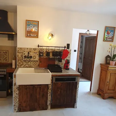 Chalet Proche Station Ski Avec Jacuzzi Prive, Courchevel, Meribel 30 Min