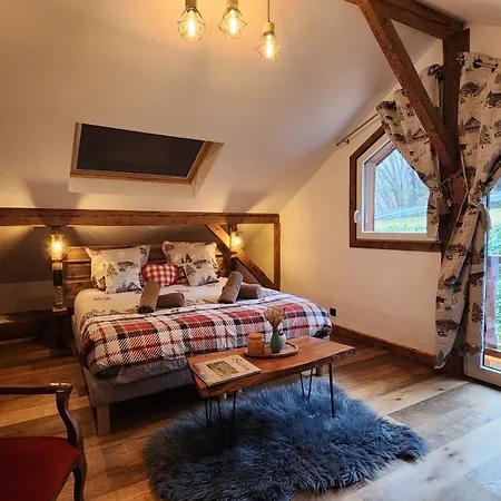 Chalet Proche Station Ski Avec Jacuzzi Prive, Courchevel, Meribel 30 Min Vakantiehuis