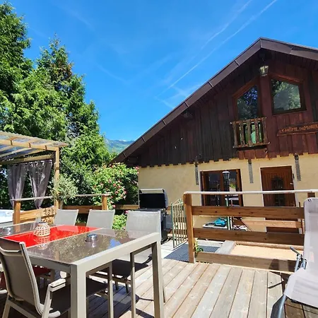 Chalet Proche Station Ski Avec Jacuzzi Prive, Courchevel, Meribel 30 Min Vakantiehuis